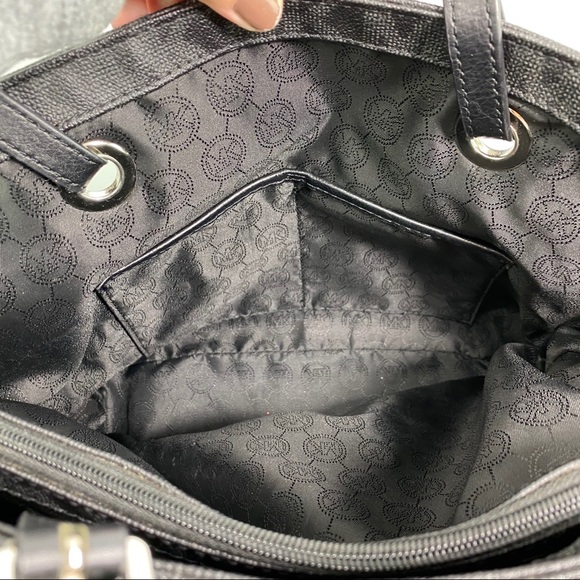 Signature Michael Kors Jetset Tote - Picture 6 of 8